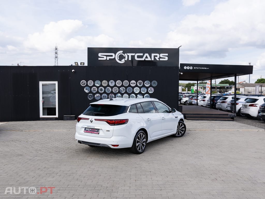 Renault Mégane Sport Tourer 1.5 Blue dCi R.S. Line — fotografia 9