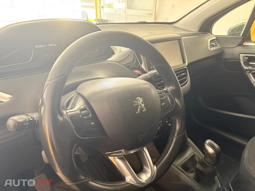 Peugeot 208 1.6 BlueHDi Style