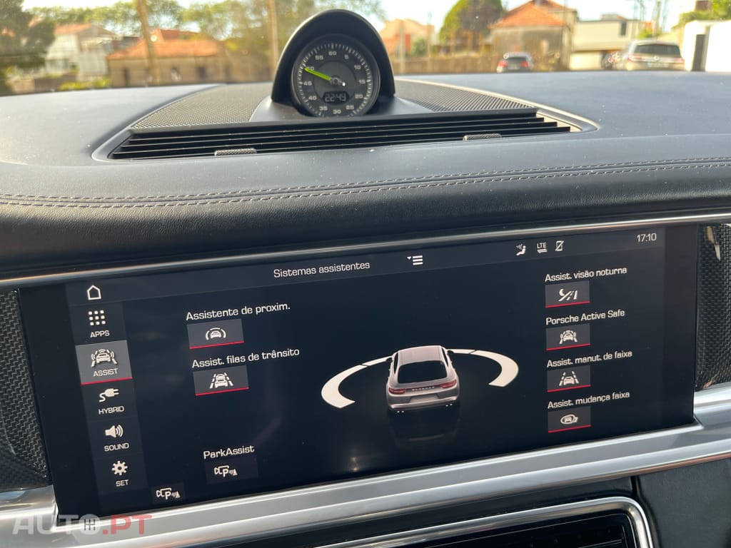 Porsche Panamera 4 E-Hybrid