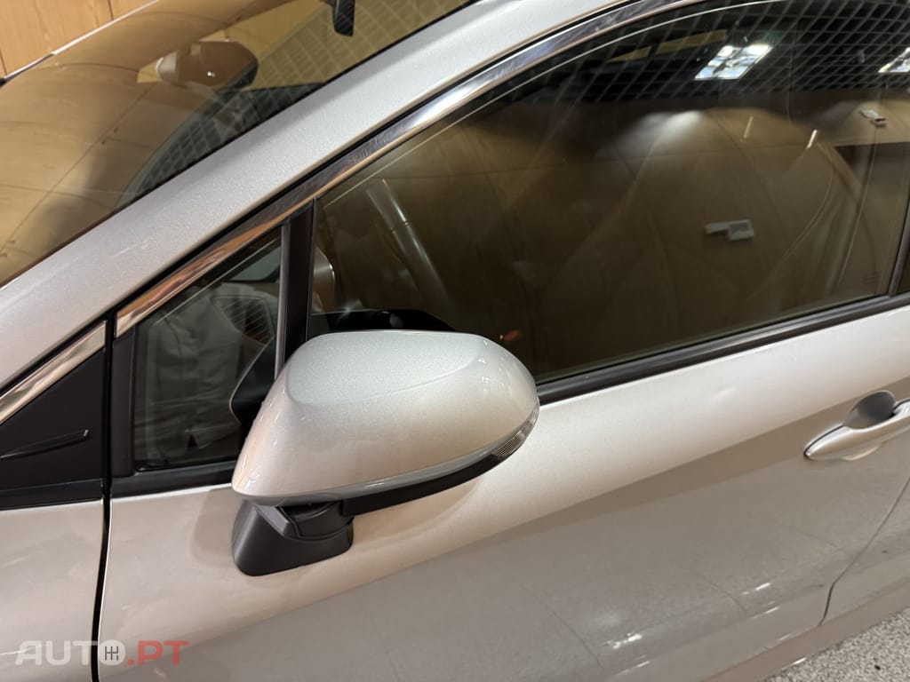 Toyota Corolla 1.8 Hybrid Comfort+P.Sport
