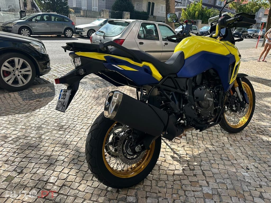Suzuki V V-storm 800 DE