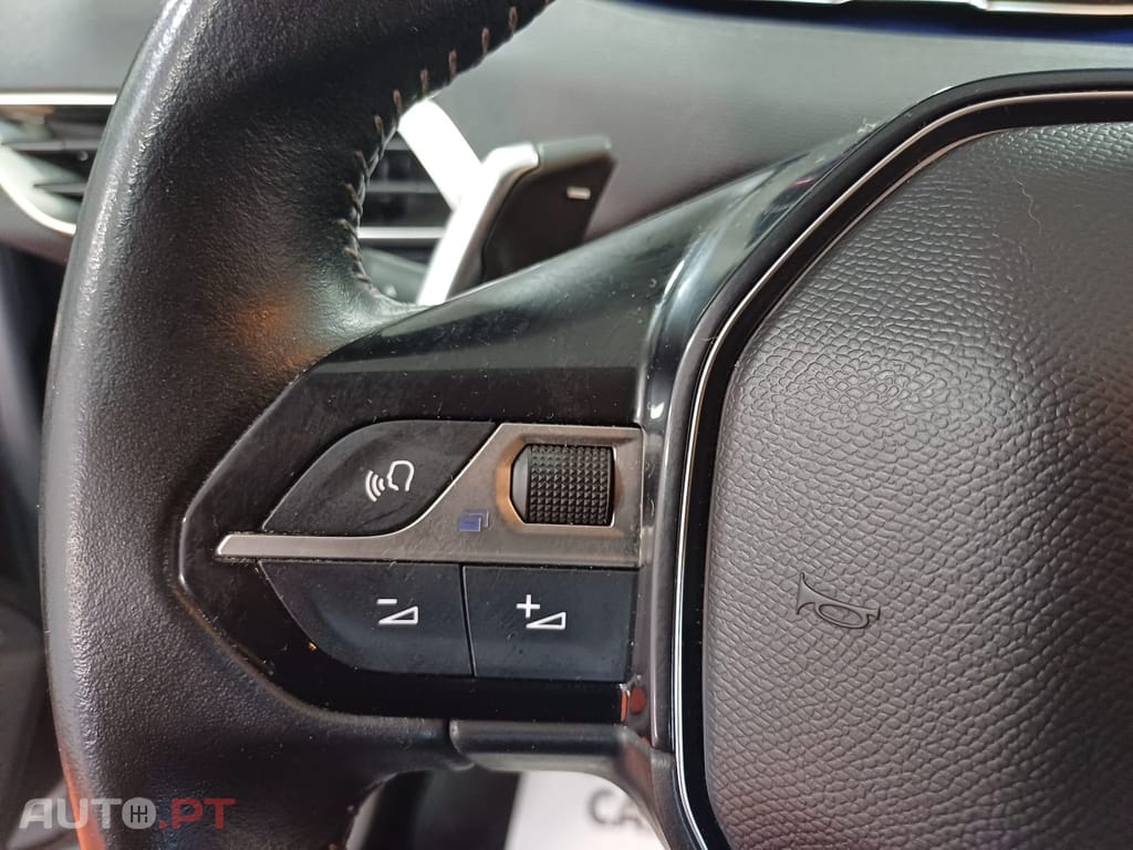Peugeot 3008 1.5 BlueHDi Allure EAT8