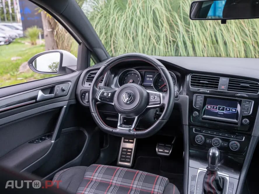 Volkswagen Golf GTI TCR 2.0 TSI OPF DSG