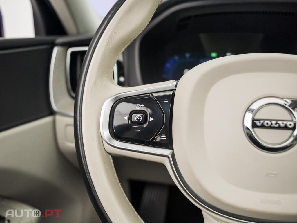 Volvo XC60 2.0 T6 PHEV Core AWD