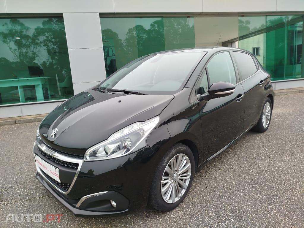 Peugeot 208 1.5 BlueHDi Signature