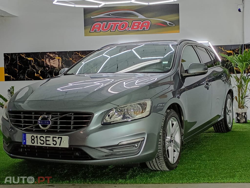Volvo V60 2.0 D2 R-Design Momentum