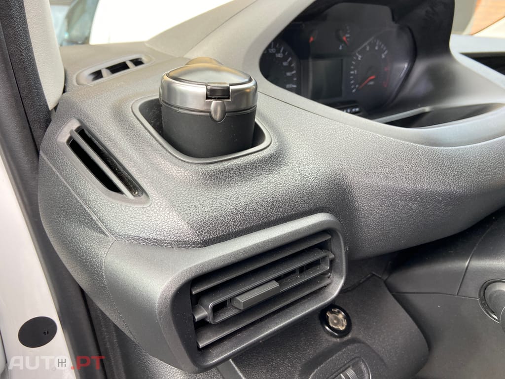 Peugeot Partner 1.6 HDI L1  100cv Carplay  Nacional Só 99 mil kms