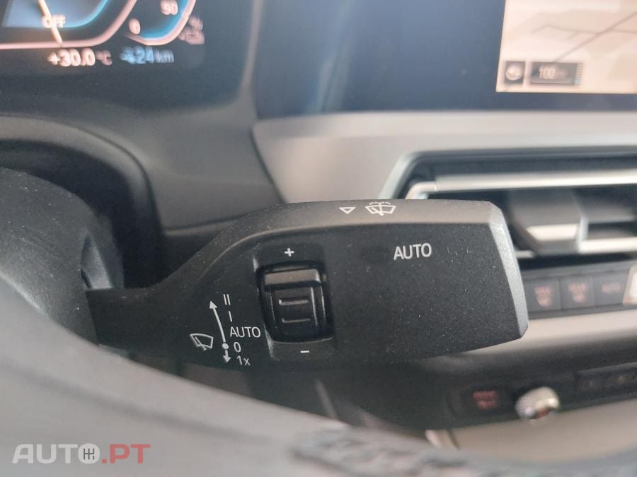 BMW 330 e Auto