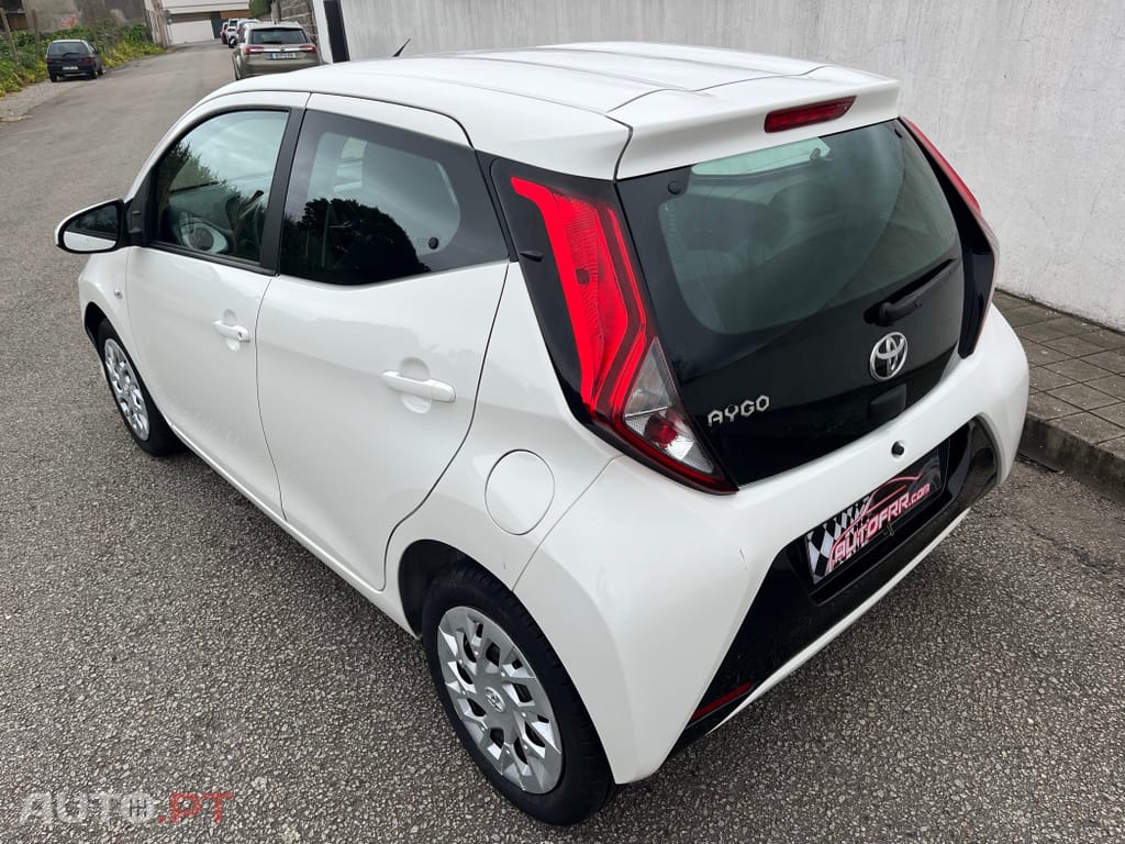 Toyota Aygo 1.0 X-Play+X-Touch