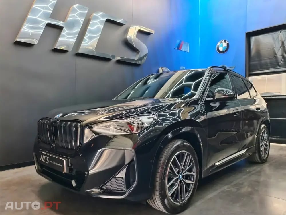 BMW iX1 xDrive30 Pack Desportivo M