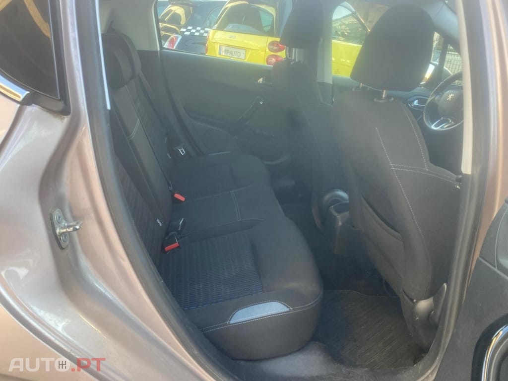 Peugeot 208 1.2 VTi Allure