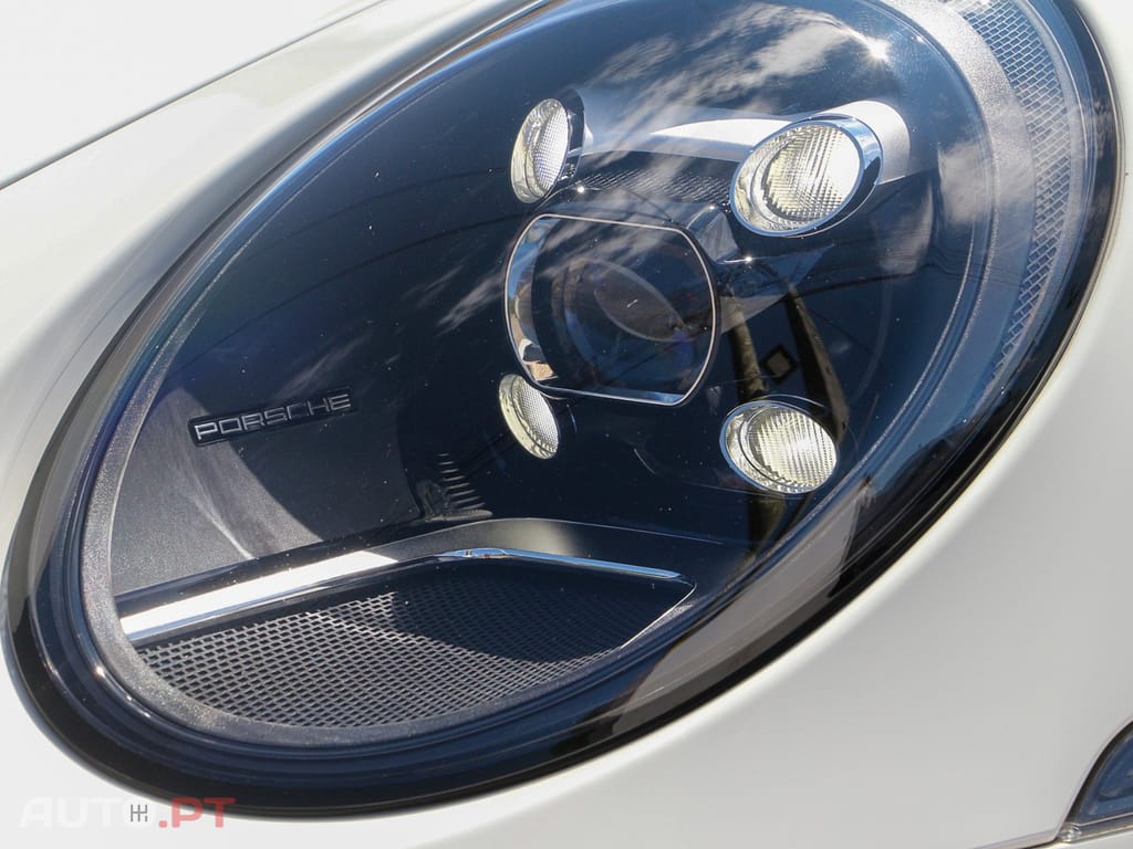 Porsche 992 Carrera PDK