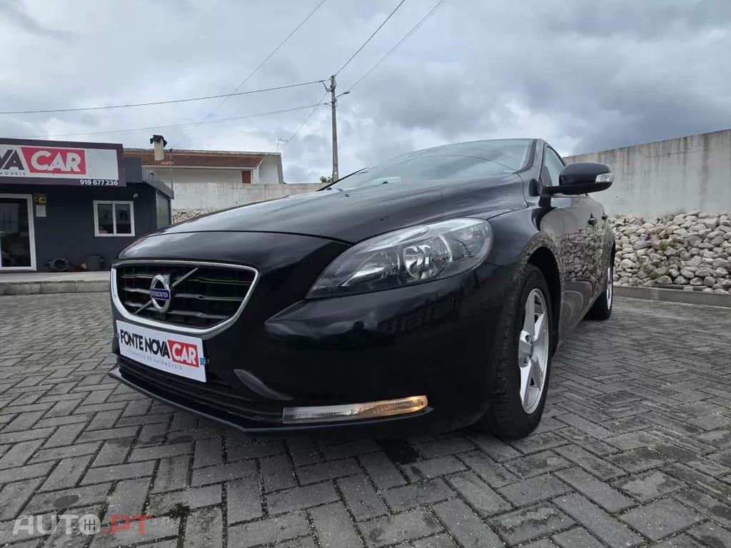 Volvo V40 2.0 D2 Kinetic Eco — fotografia 18