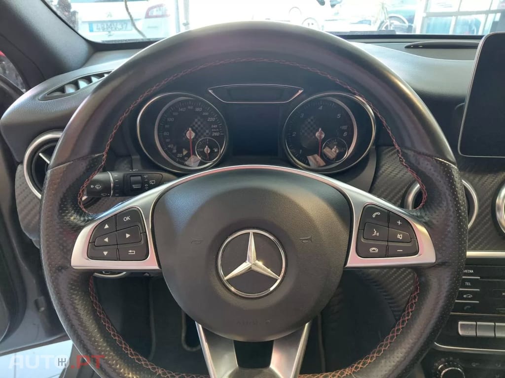 Mercedes-Benz A 180 d AMG Line