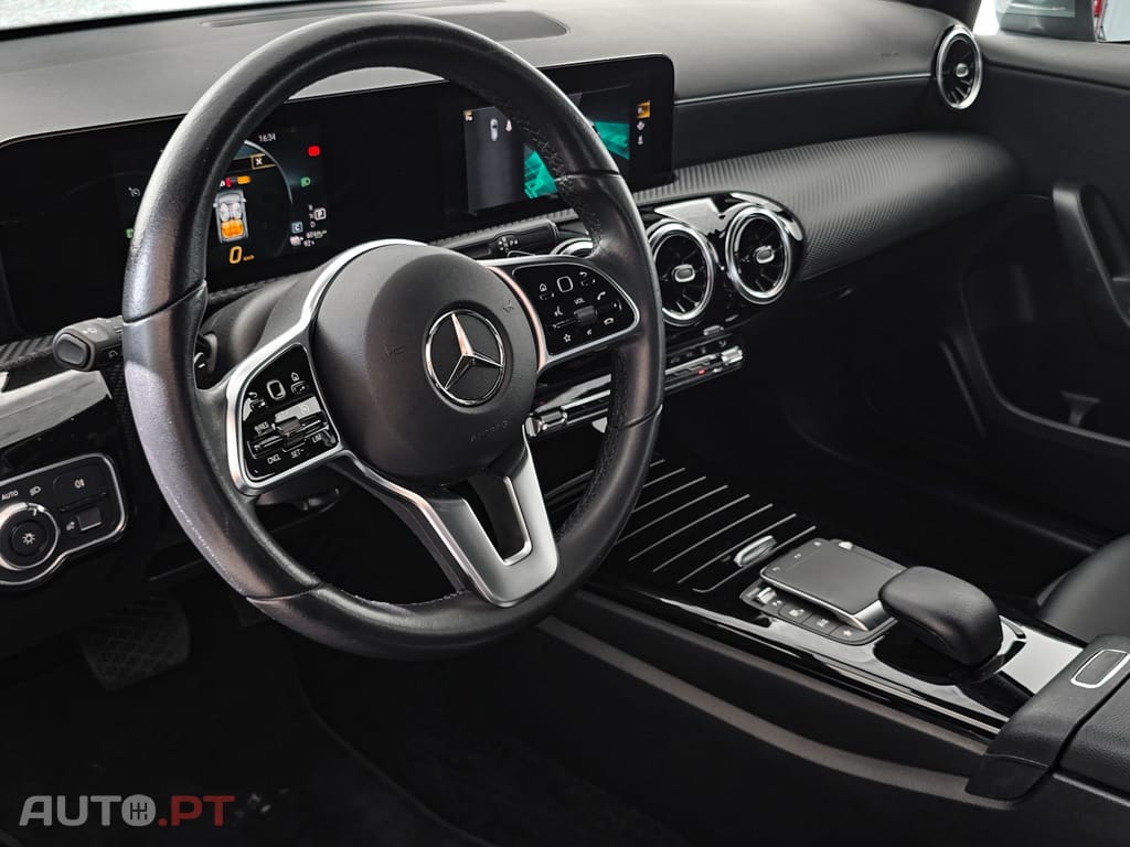 Mercedes-Benz A 250 A250e Hybrid
