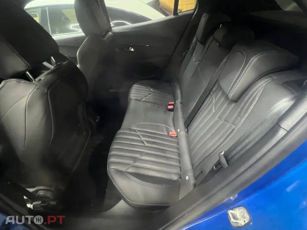 Peugeot E-2008 50 kWh GT Line