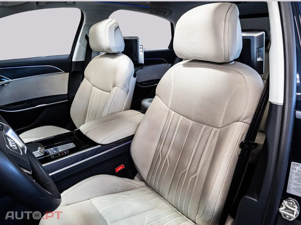 Audi A8 I.V.A DEDUTÍVEL L 60TFSIe 