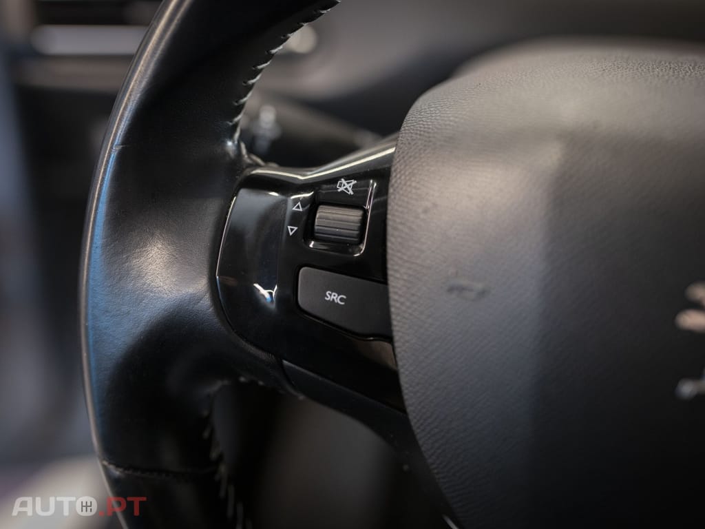 Peugeot 308 1.2 PureTech Business Line