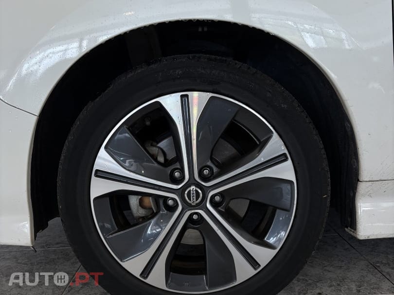Nissan Leaf Tekna ProPilot Park
