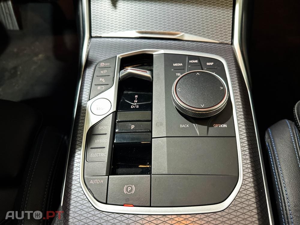 BMW 330 e Pack Desportivo M Auto