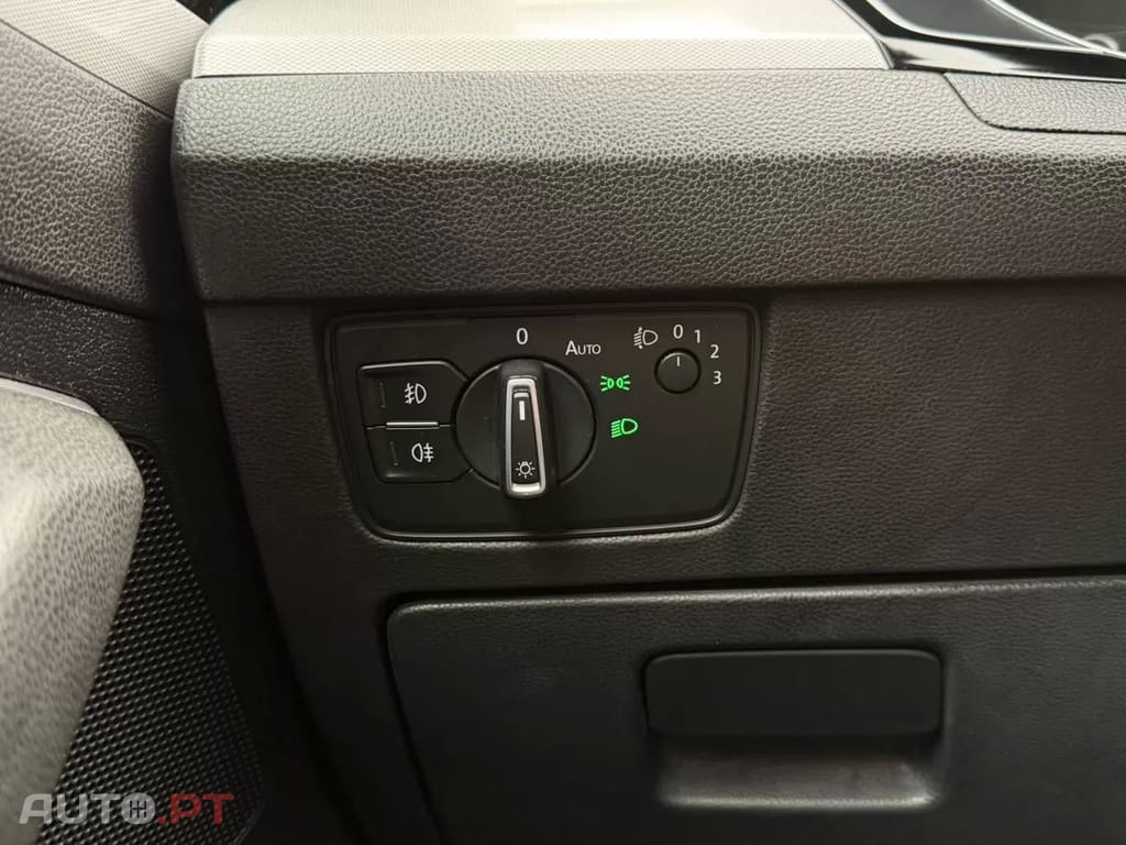Volkswagen Passat Variant 1.6 TDI Confortline — fotografia 18