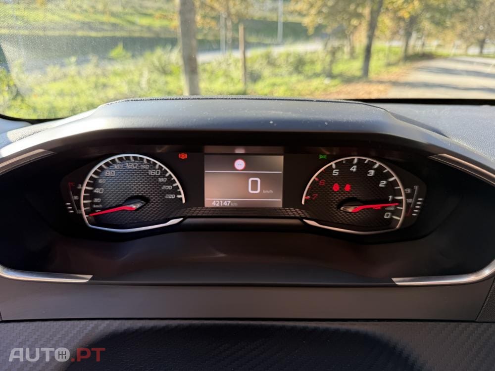 Peugeot 208 PureTech 75 Allure Pack