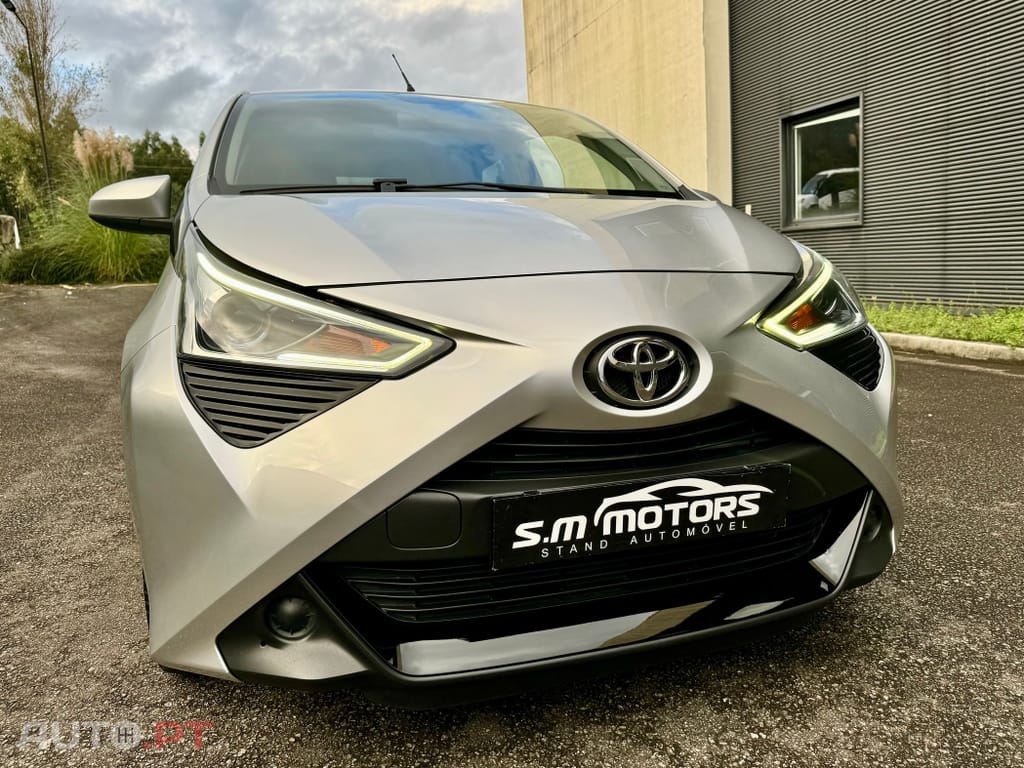 Toyota Aygo 1.0 X-Play Plus