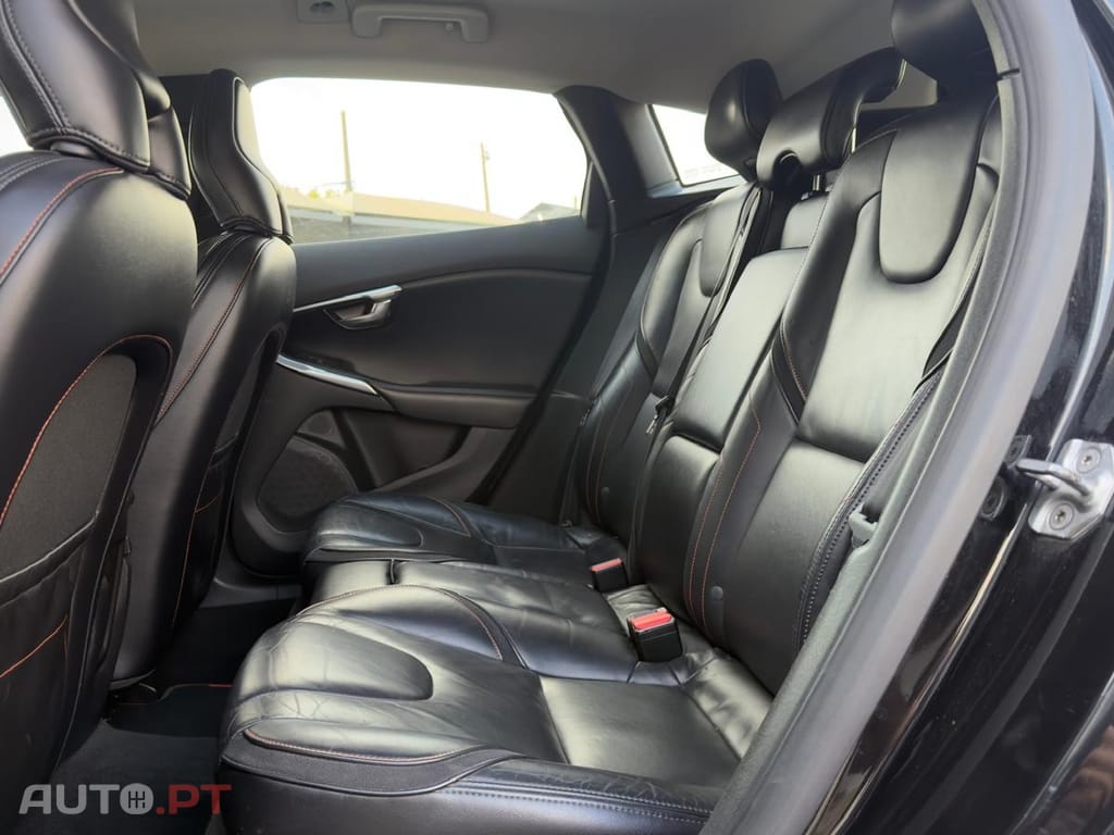 Volvo V40 Cross Country 2.0 D2 Summum Geartronic