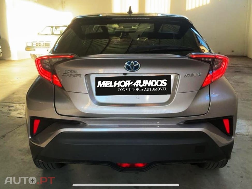 Toyota C-HR 2.0 Hybrid Graphic