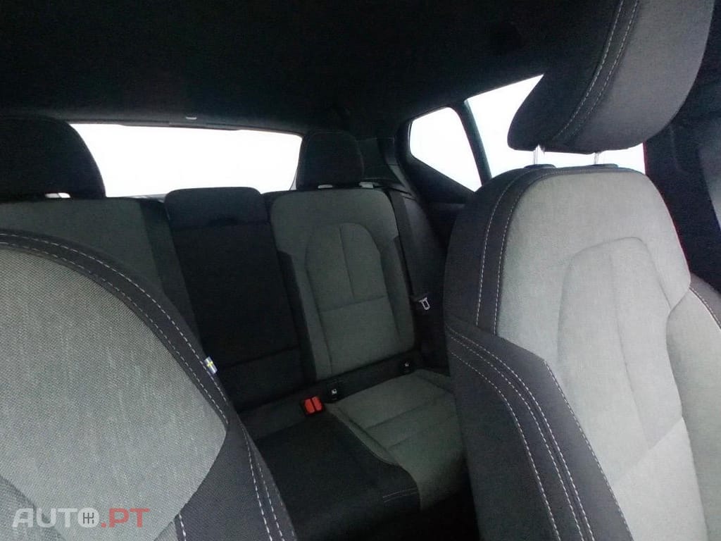 Volvo XC40 1.5 T5 PHEV Momentum Plus