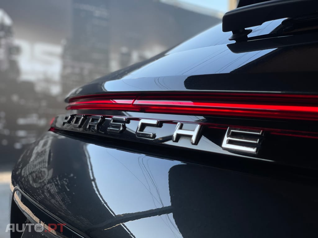 Porsche Panamera 4 E-Hybrid