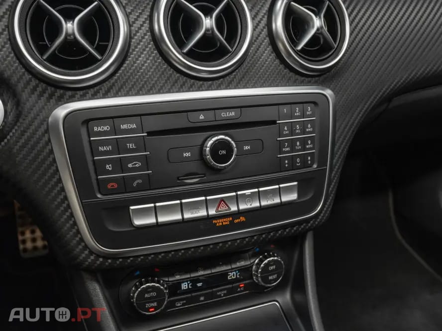Mercedes-Benz A 180 AMG Line