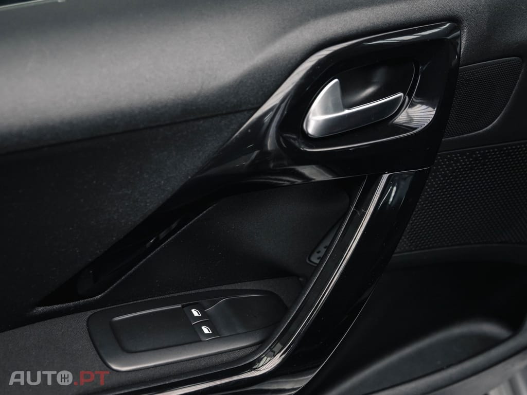 Peugeot 208 1.2 VTi Access