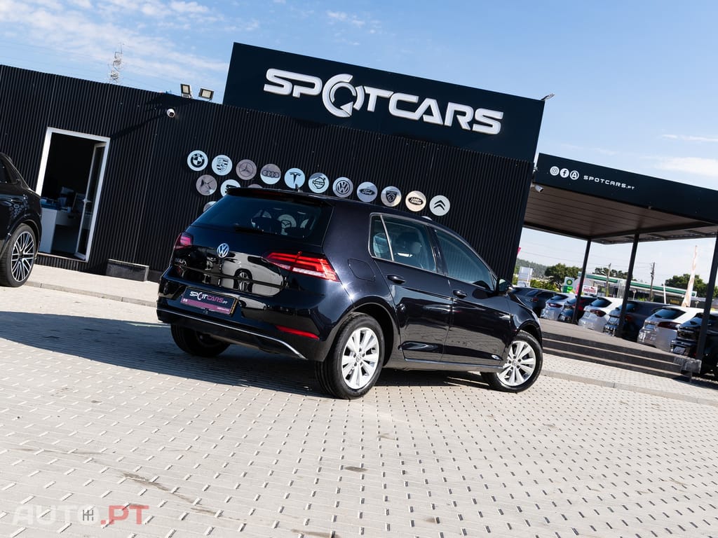 Volkswagen Golf 1.6 TDI Confortline