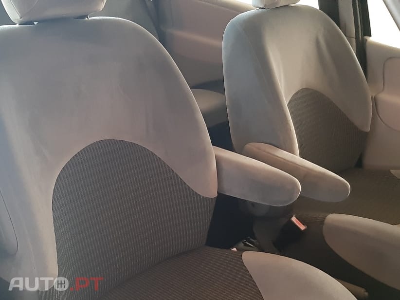 Citroen Xsara Picasso Exclusive 1.6 HDI 110 CV