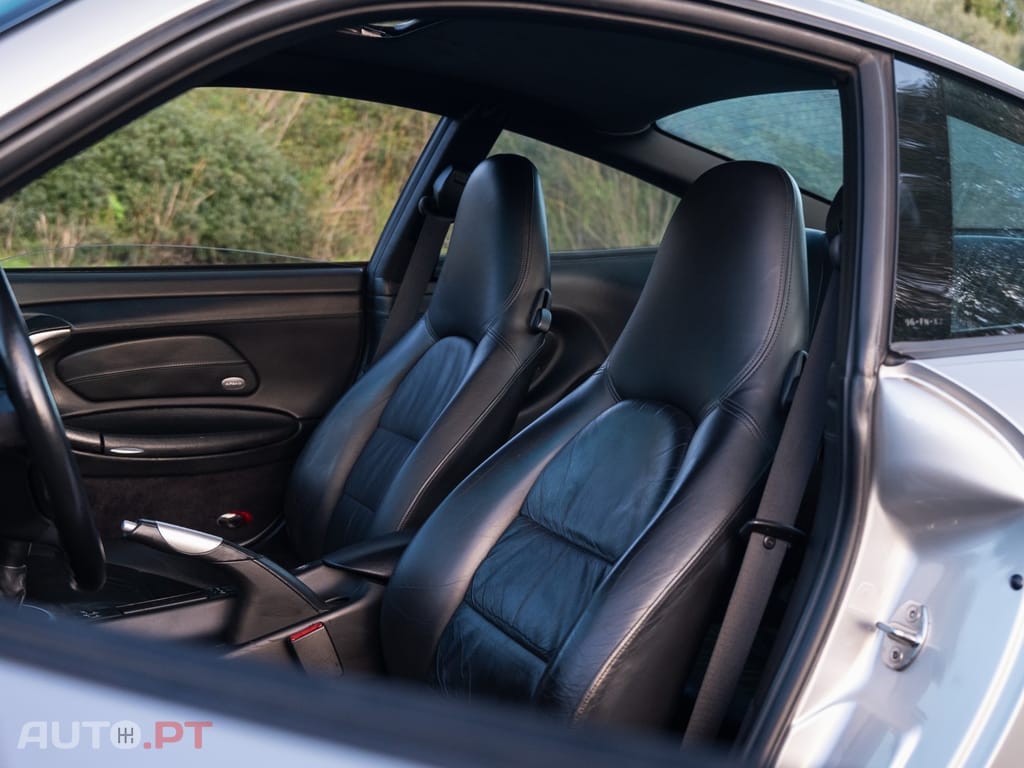 Porsche 996 Carrera 4 Coupé