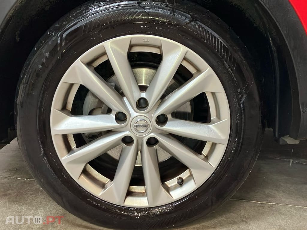 Nissan Qashqai 1.6 dCi N-Connecta J18