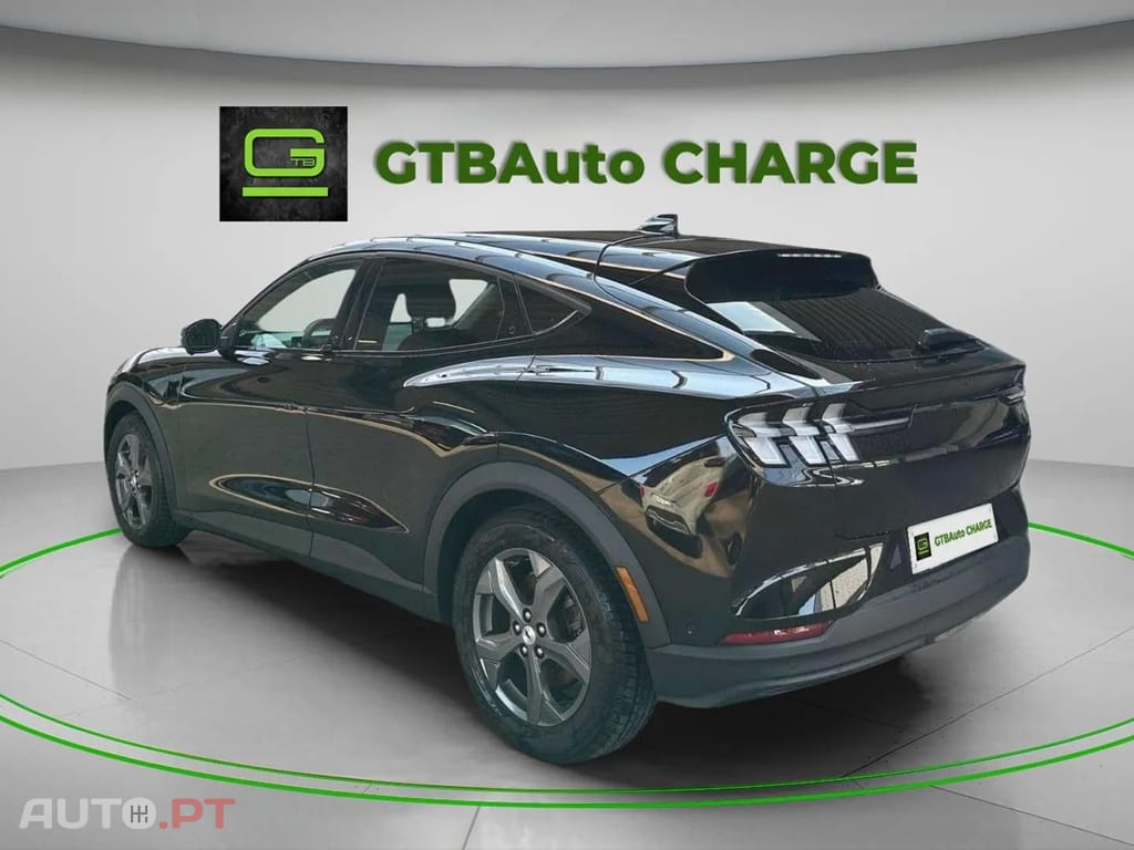 Ford Mustang Mach-E Standard Range RWD