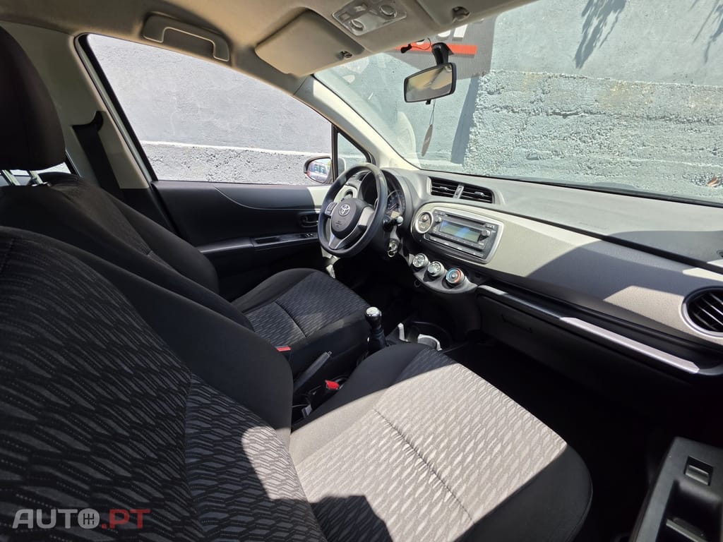 Toyota Yaris 1.0 VVT-i ACtive+AC