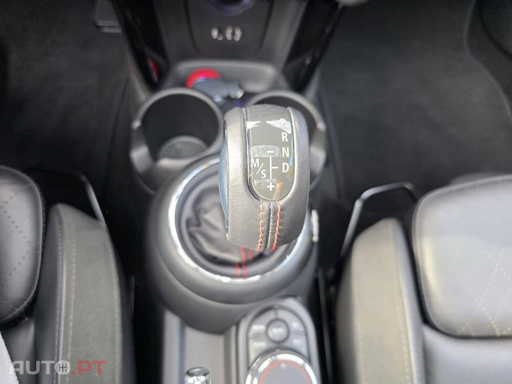 MINI Cooper John Cooper Works Auto Desportiva