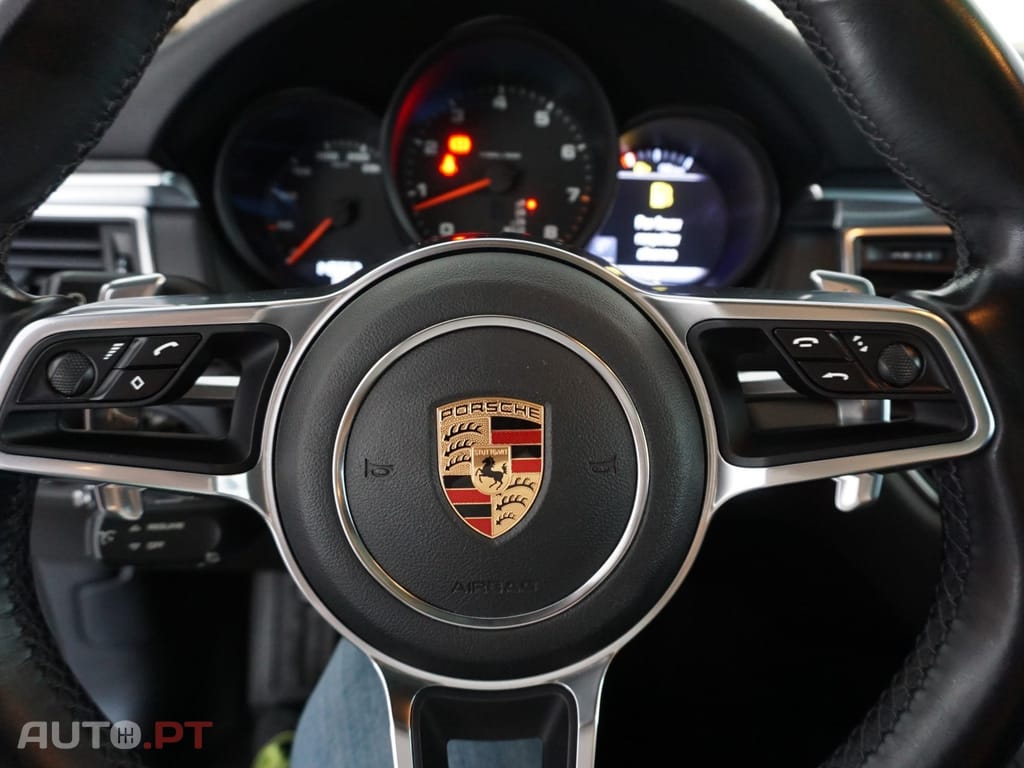 Porsche Macan PDK