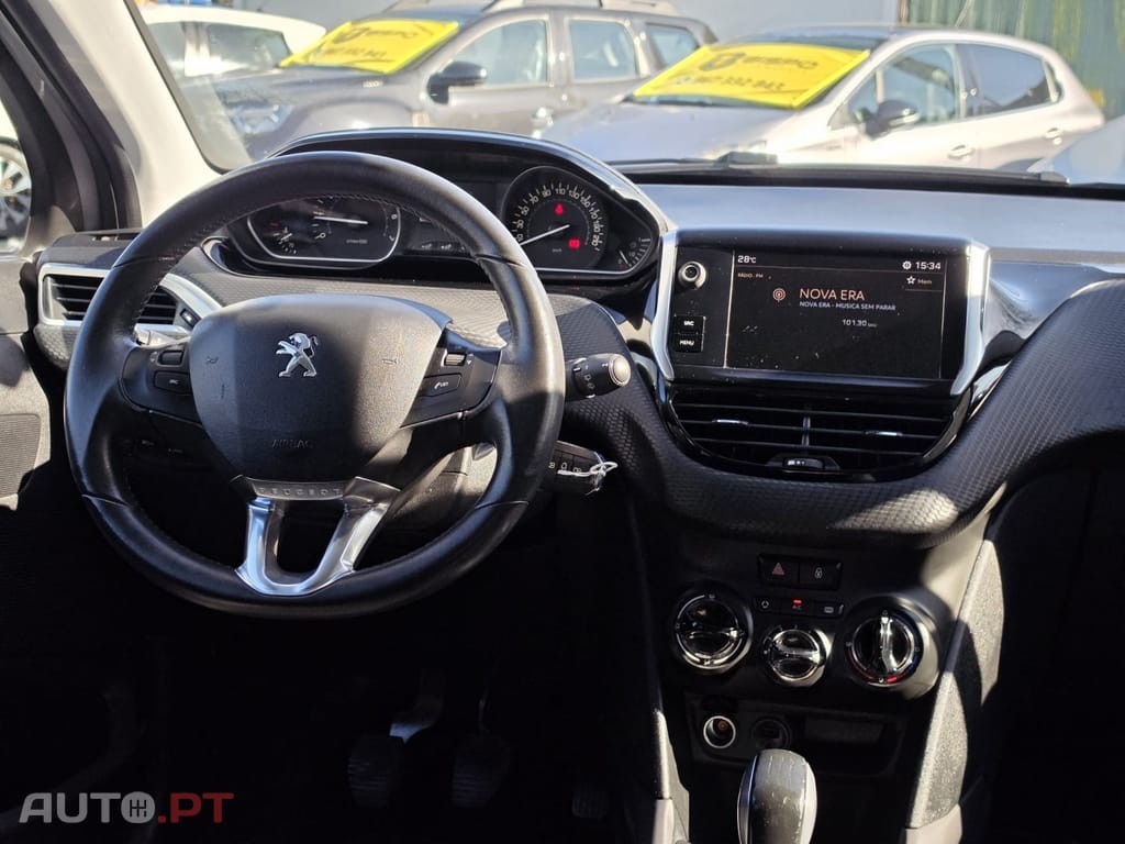 Peugeot 2008 1.2 PureTech Style