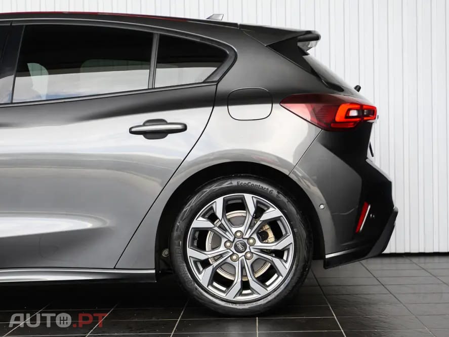 Ford Focus 1.0 EcoBoost MHEV ST-Line