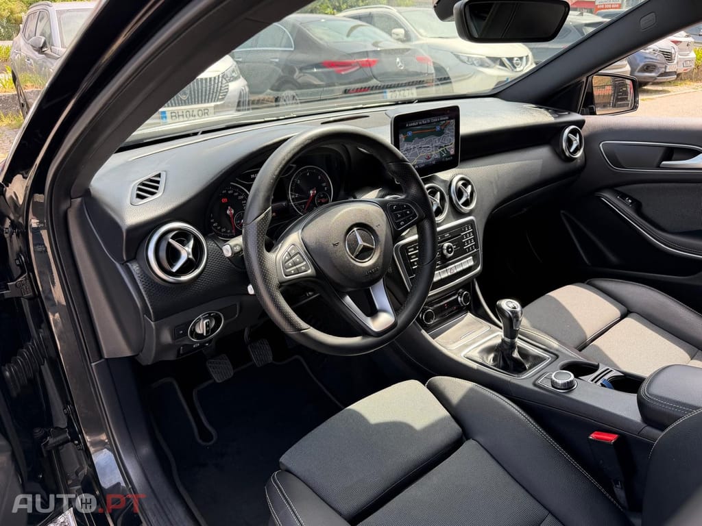 Mercedes-Benz A 180 d AMG Line