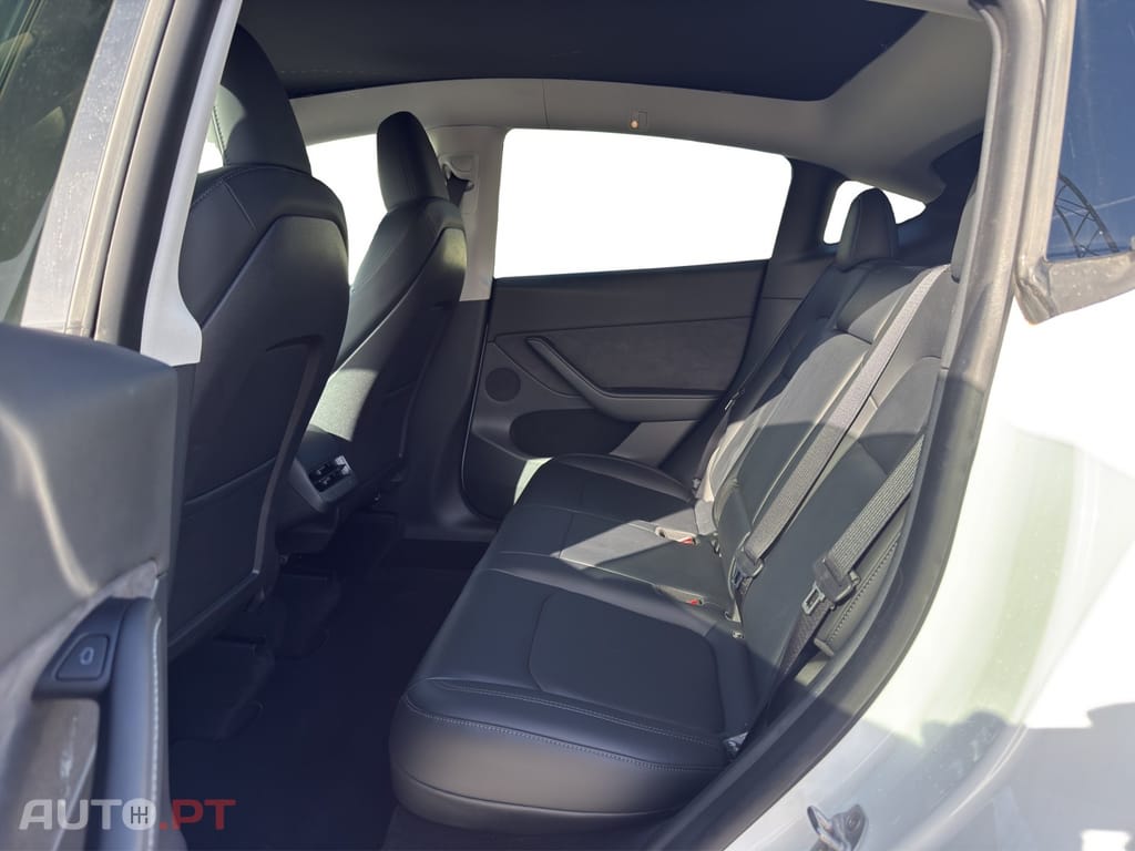 Tesla Model Y Long Range Dual Motor AWD