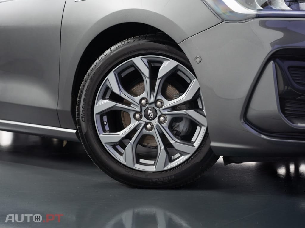 Ford Focus 1.0 EcoBoost MHEV ST-Line X