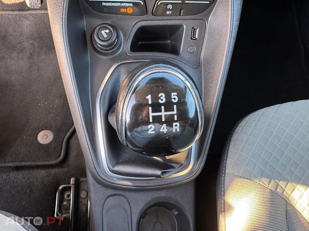 Ford Tourneo 1.0 EcoBoost Titanium