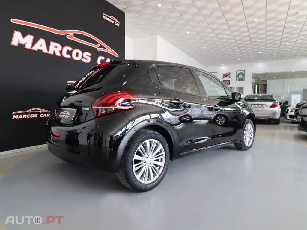 Peugeot 208 1.2 PureTech Style