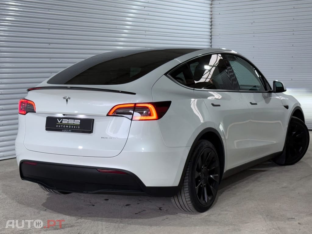 Tesla Model Y Long Range Dual Motor AWD