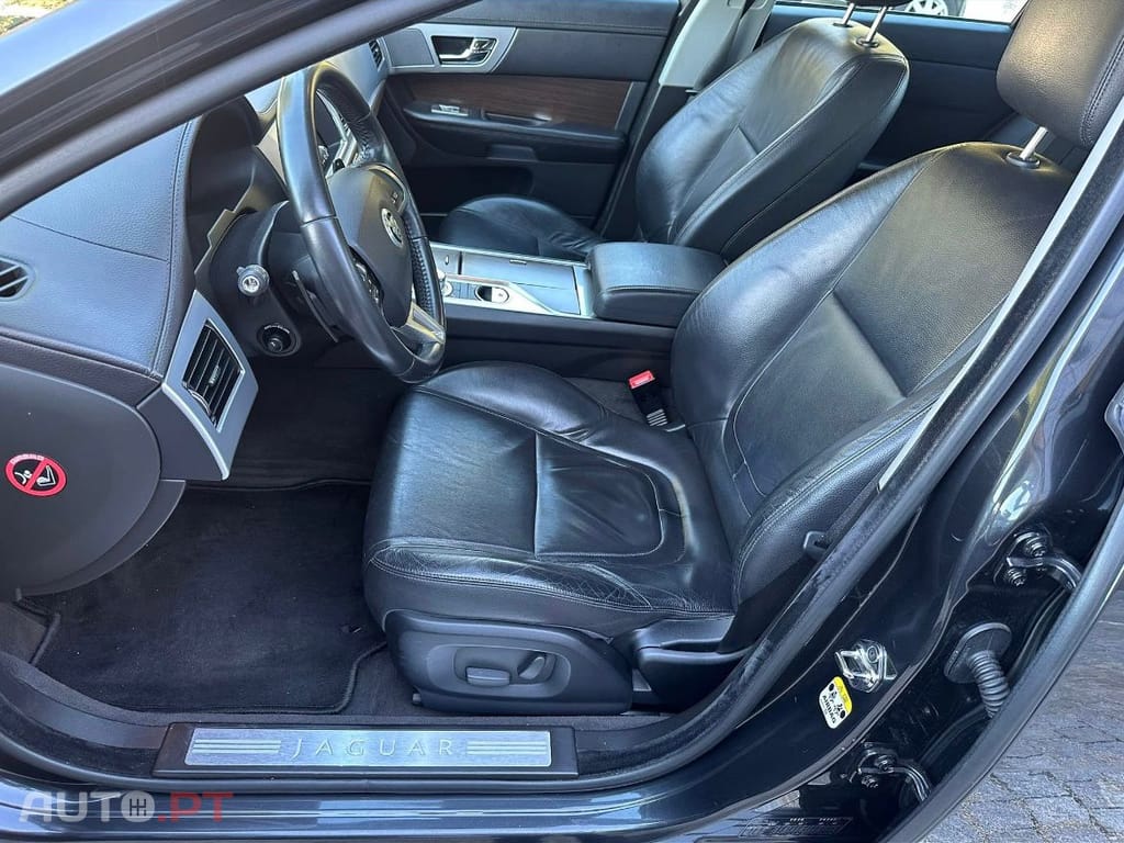 Jaguar XF 2.2D Premium Luxury